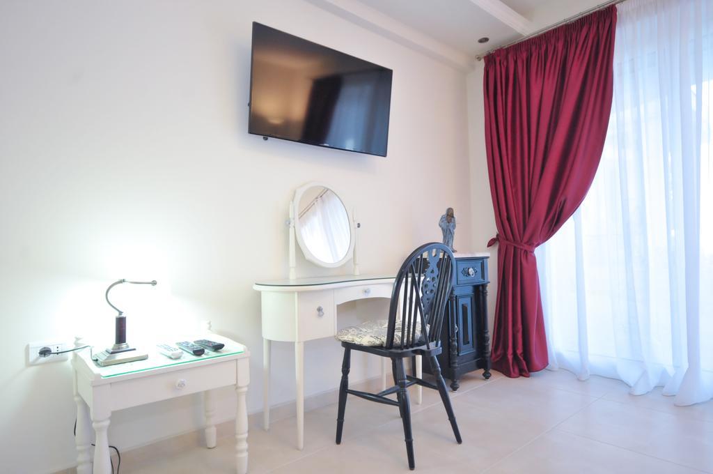 St.George Apartments Petrovac Chambre photo